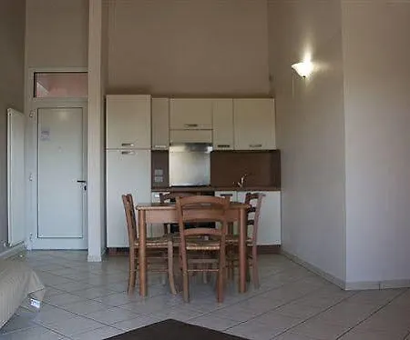 Mosaico 公寓式酒店 拉文纳